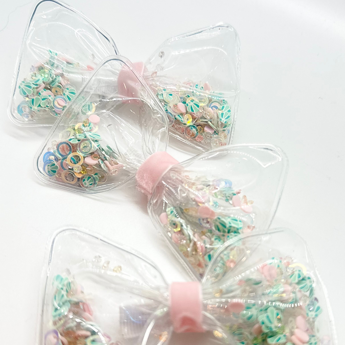 Shaker Hair Bow on a white backdrop 